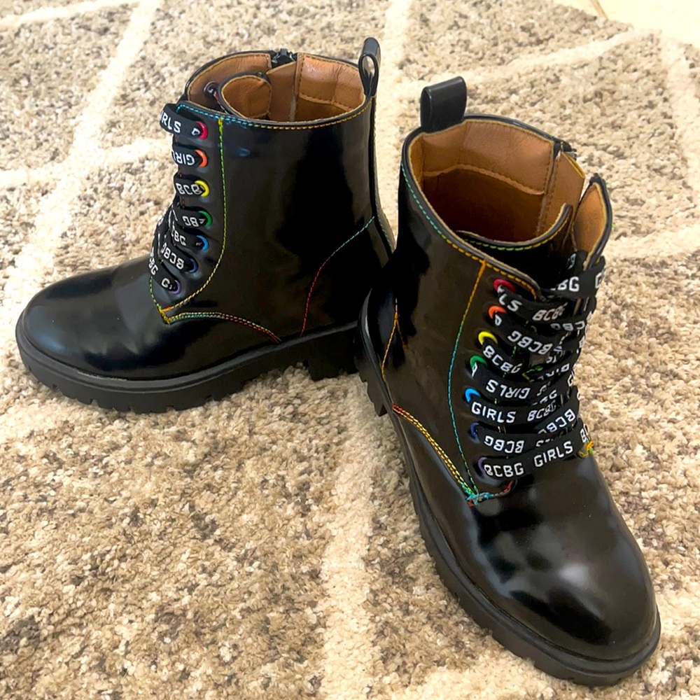 BCBG girls boots